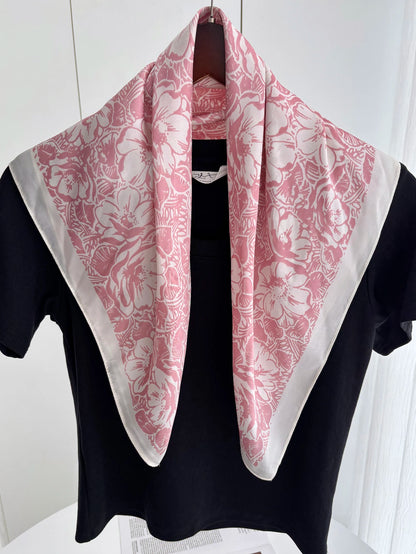 Foulard carré en satin à fleurs
