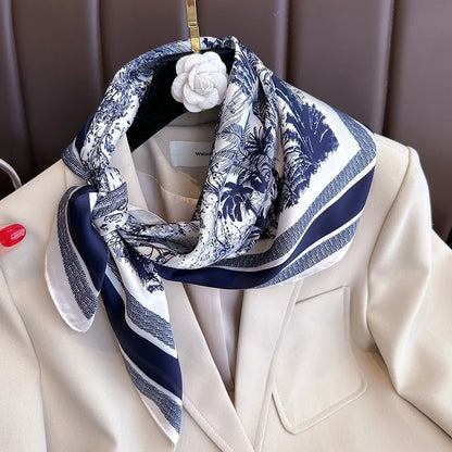 Foulard en soie imprimé végétal