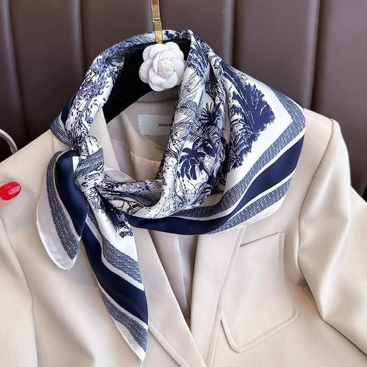 Foulard en soie imprimé végétal