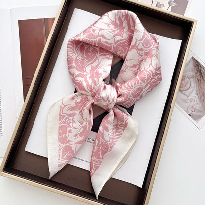 Foulard carré en satin à fleurs