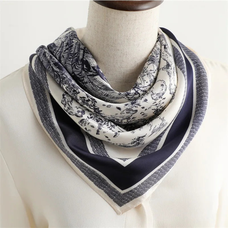 Foulard en soie imprimé végétal